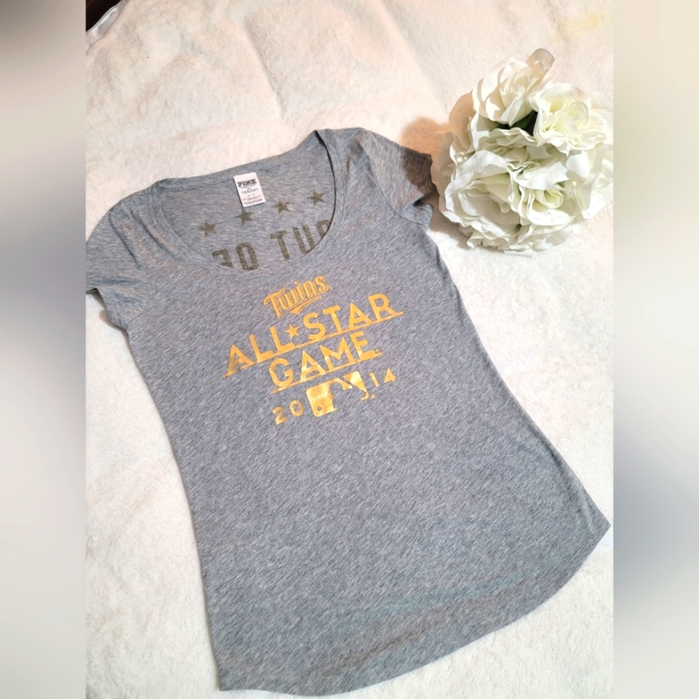 Victoria's scope neck 2014 Twins T-Shirt Small